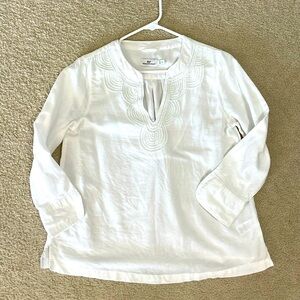 Vineyard vines linen tunic with beaded embroidery. EUC